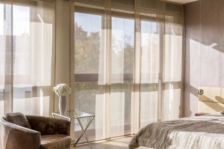 sunny bedroom with marital bed 2024 10 18 08 55 09 utc - Aticus in Hollywood, FL